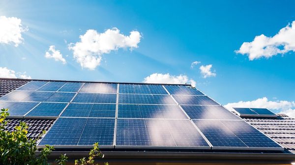 Panneau solaire photovoltaïque : rejoignez la révolution énergétique !